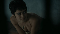 extant_GameOfThrones_5x07-TheGift_4049