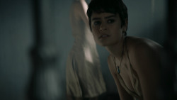 extant_GameOfThrones_5x07-TheGift_4097