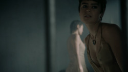extant_GameOfThrones_5x07-TheGift_4098