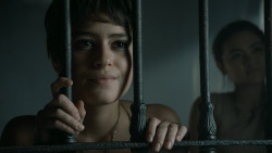 extant_GameOfThrones_5x07-TheGift_4265