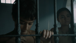extant_GameOfThrones_5x07-TheGift_4304