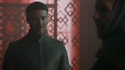 extant_GameOfThrones_5x07-TheGift_4571