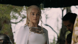 extant_GameOfThrones_5x07-TheGift_4799