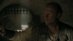 extant_GameOfThrones_5x07-TheGift_4902