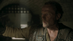 extant_GameOfThrones_5x07-TheGift_4903