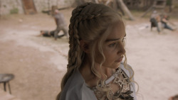extant_GameOfThrones_5x07-TheGift_5005
