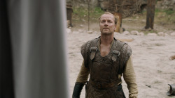 extant_GameOfThrones_5x07-TheGift_5205