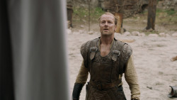 extant_GameOfThrones_5x07-TheGift_5207