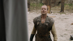 extant_GameOfThrones_5x07-TheGift_5208