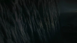 extant_GameOfThrones_6x01-TheRedWoman_0003