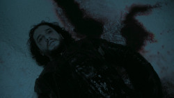 extant_GameOfThrones_6x01-TheRedWoman_0101