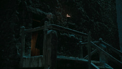 extant_GameOfThrones_6x01-TheRedWoman_0124
