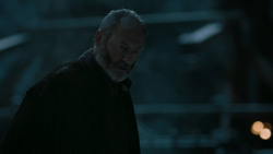 extant_GameOfThrones_6x01-TheRedWoman_0167