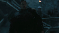 extant_GameOfThrones_6x01-TheRedWoman_0188