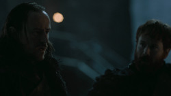 extant_GameOfThrones_6x01-TheRedWoman_0203