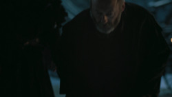 extant_GameOfThrones_6x01-TheRedWoman_0209