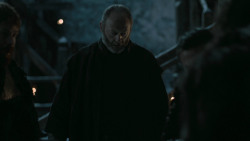 extant_GameOfThrones_6x01-TheRedWoman_0220