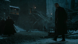extant_GameOfThrones_6x01-TheRedWoman_0228