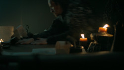 extant_GameOfThrones_6x01-TheRedWoman_0240