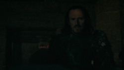 extant_GameOfThrones_6x01-TheRedWoman_0254