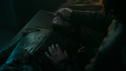 extant_GameOfThrones_6x01-TheRedWoman_0294