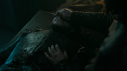 extant_GameOfThrones_6x01-TheRedWoman_0299
