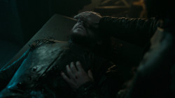 extant_GameOfThrones_6x01-TheRedWoman_0300
