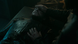 extant_GameOfThrones_6x01-TheRedWoman_0301