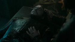 extant_GameOfThrones_6x01-TheRedWoman_0304