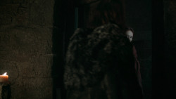 extant_GameOfThrones_6x01-TheRedWoman_0383