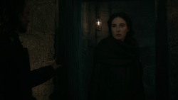 extant_GameOfThrones_6x01-TheRedWoman_0395