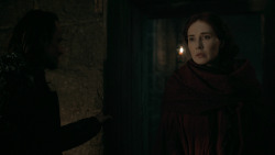 extant_GameOfThrones_6x01-TheRedWoman_0399