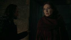 extant_GameOfThrones_6x01-TheRedWoman_0400