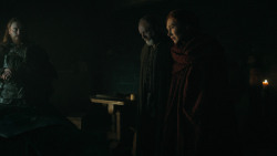 extant_GameOfThrones_6x01-TheRedWoman_0412
