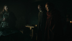 extant_GameOfThrones_6x01-TheRedWoman_0413