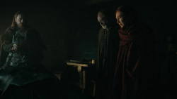 extant_GameOfThrones_6x01-TheRedWoman_0414