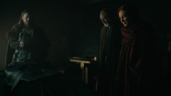 extant_GameOfThrones_6x01-TheRedWoman_0418