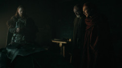 extant_GameOfThrones_6x01-TheRedWoman_0423