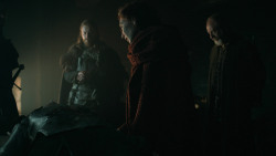 extant_GameOfThrones_6x01-TheRedWoman_0432