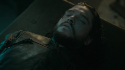 extant_GameOfThrones_6x01-TheRedWoman_0442