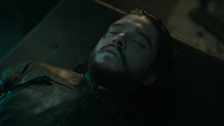 extant_GameOfThrones_6x01-TheRedWoman_0443