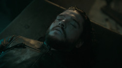 extant_GameOfThrones_6x01-TheRedWoman_0444
