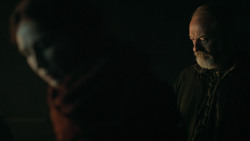 extant_GameOfThrones_6x01-TheRedWoman_0459