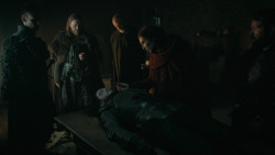 extant_GameOfThrones_6x01-TheRedWoman_0476