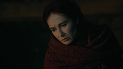 extant_GameOfThrones_6x01-TheRedWoman_0489