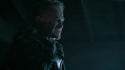 extant_GameOfThrones_6x01-TheRedWoman_0551