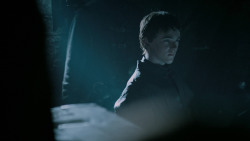 extant_GameOfThrones_6x01-TheRedWoman_0601