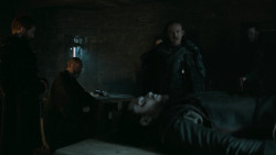 extant_GameOfThrones_6x01-TheRedWoman_0728