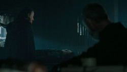 extant_GameOfThrones_6x01-TheRedWoman_0741