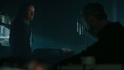 extant_GameOfThrones_6x01-TheRedWoman_0742